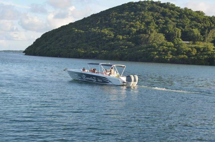 Bateau à moteur Martinique